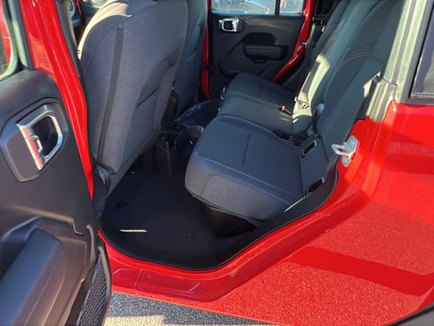 New 2026 Jeep Gladiator Sport image 19