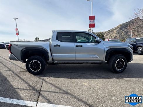 Certified 2025 Toyota Tacoma TRD Off-Road image 9