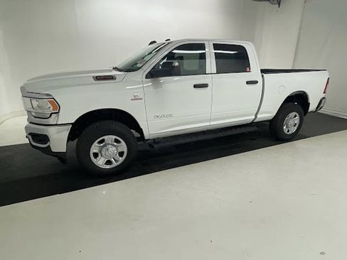 Used 2022 RAM 2500 Tradesman w/ Chrome Appearance Group AWD/4WD image 2