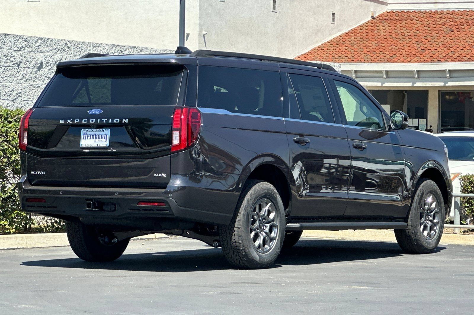 New 2026 Ford Expedition Max Active RWD image 4