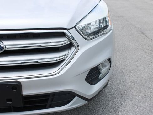 Used 2017 Ford Escape SE FWD image 38