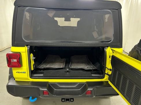 Used 2024 Jeep Wrangler Unlimited AWD/4WD image 11