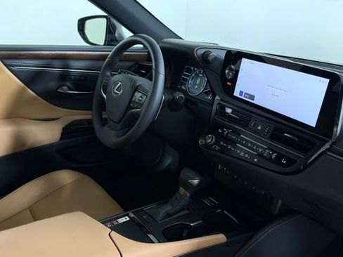 Used 2025 Lexus ES 350 w/ Premium Package FWD image 19