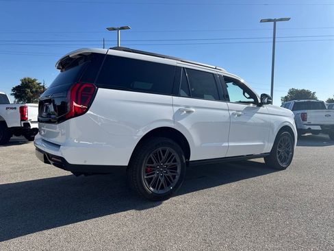 New 2025 Ford Expedition Platinum w/ Stealth Performance Package AWD/4WD image 5