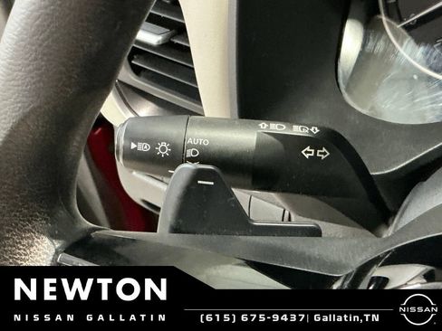 Used 2023 Nissan Rogue SV FWD image 27