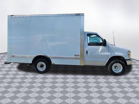 New 2026 Ford E-350 and Econoline 350 Super Duty w/ Power Equipment Group image 8