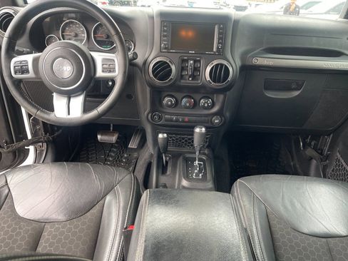 Used 2016 Jeep Wrangler Unlimited Sport AWD/4WD image 16