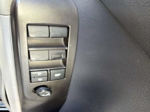 Used 2021 Toyota Camry SE FWD image 8