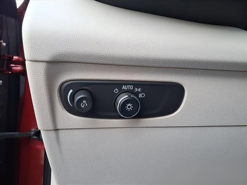 Used 2023 Buick Envision Preferred image 17