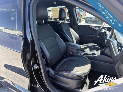 Used 2024 Ford Escape ST-Line w/ Tech Pack #1 FWD image 19