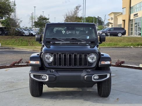 Used 2024 Jeep Gladiator Sport image 2