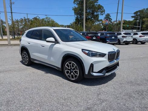 Used 2025 BMW X1 xDrive28i w/ Technology Package AWD/4WD image 2