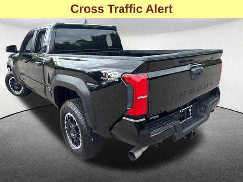Used 2024 Toyota Tacoma TRD Off-Road image 9