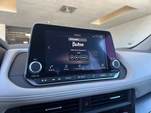 Used 2025 Nissan Rogue SV FWD image 20