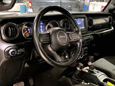 Used 2021 Jeep Wrangler Unlimited Sport AWD/4WD image 9