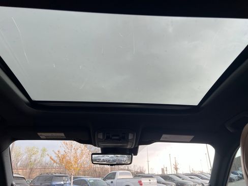 Used 2021 Toyota Highlander Platinum image 24