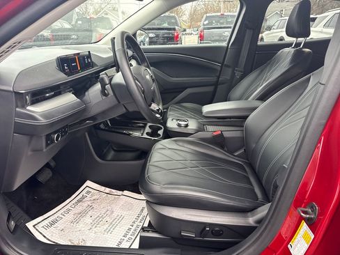 Used 2023 Ford Mustang Mach-E Select image 19