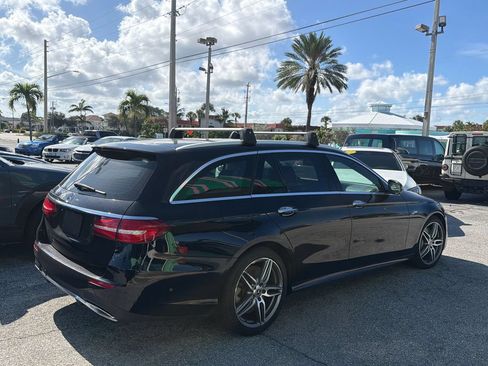 Used 2018 Mercedes-Benz E 400 4MATIC Wagon w/ Premium 2 Package (Q02) image 2
