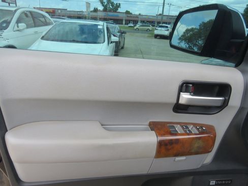 Used 2008 Toyota Sequoia Limited image 9