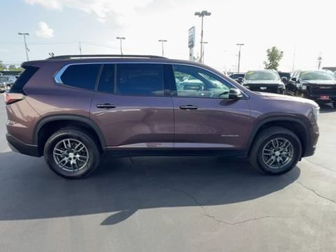 Certified 2025 GMC Acadia Elevation AWD/4WD image 9