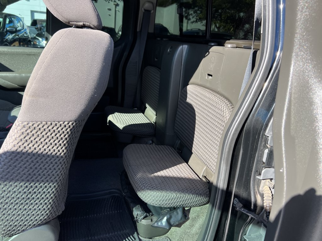 Used 2012 Nissan Frontier SV RWD image 10