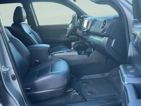 Used 2023 Toyota Tacoma TRD Off-Road w/ TRD Premium Off Road Package image 56