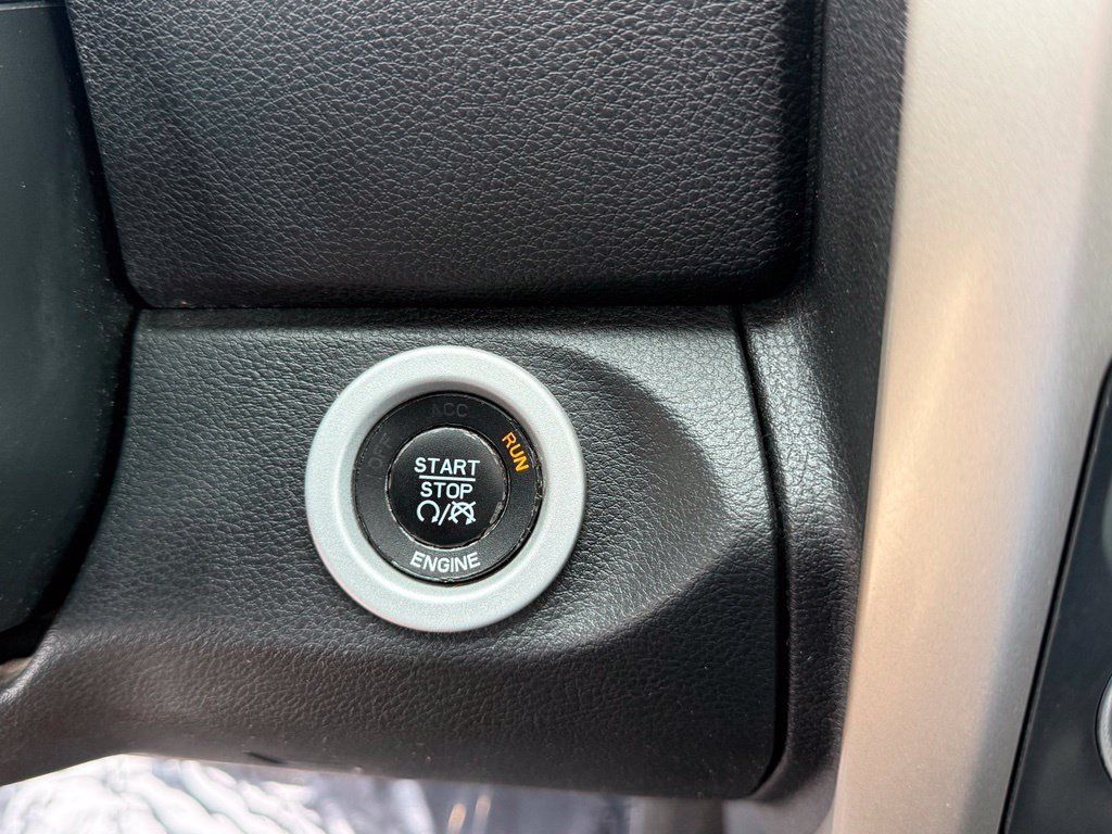 Used 2015 RAM 1500 Laramie w/ Convenience Group AWD/4WD image 32