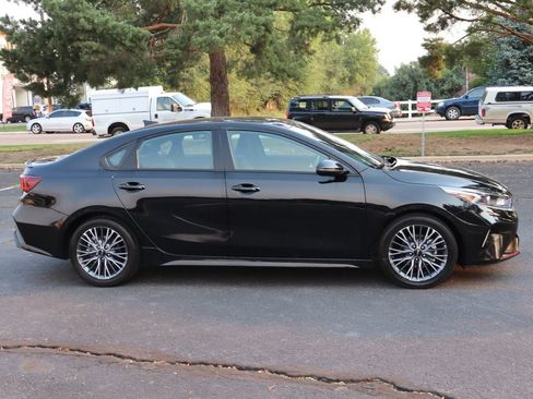 Used 2024 Kia Forte GT-Line w/ GT-Line Premium Package FWD image 3
