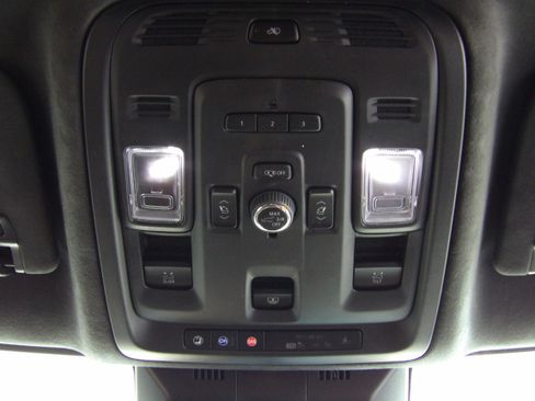 Used 2023 Cadillac Escalade ESV Premium Luxury Platinum w/ LPO, Radiant Package image 15