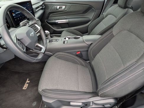 Used 2025 Ford Mustang GT RWD image 15