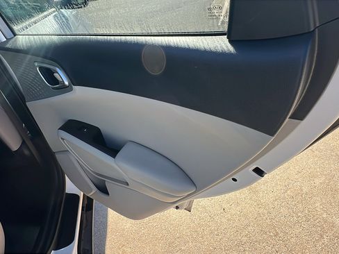 Used 2020 Kia Soul LX image 19