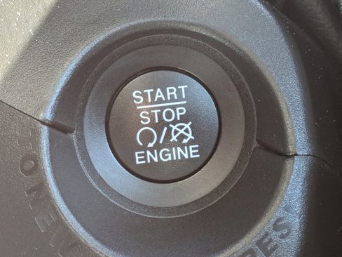 Used 2020 Jeep Renegade Trailhawk image 25