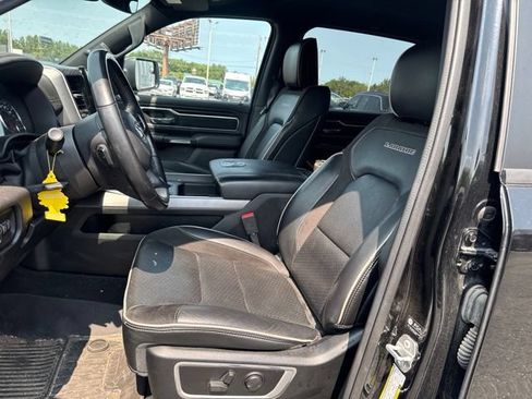 Used 2023 RAM 1500 Laramie AWD/4WD image 12