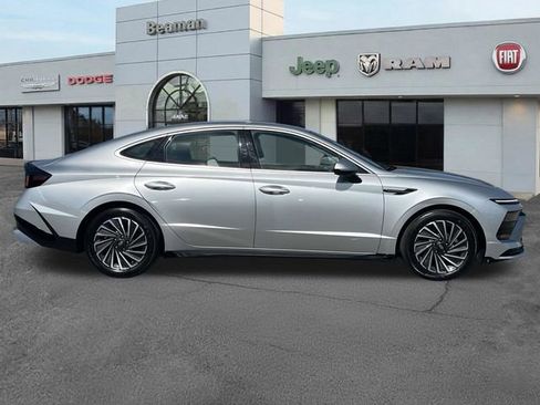 Used 2025 Hyundai Sonata SEL FWD image 8