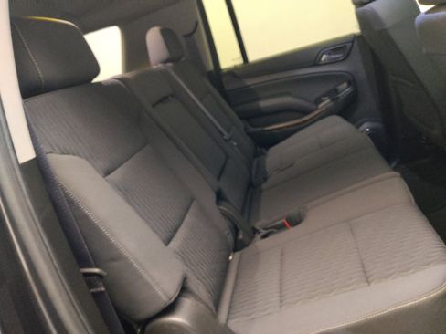 Used 2016 Chevrolet Suburban LS RWD image 19