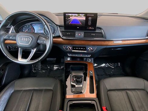 Used 2022 Audi Q5 2.0T Premium w/ Convenience Package AWD/4WD image 16