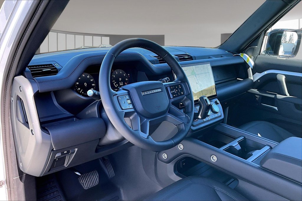 New 2026 Land Rover Defender 130 X-Dynamic SE AWD/4WD image 7