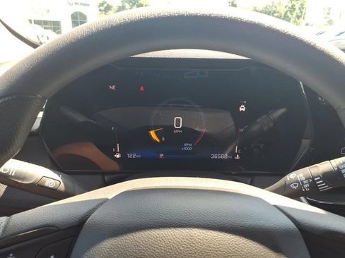 Used 2024 Chevrolet TrailBlazer LS FWD image 30