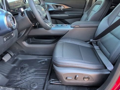 New 2026 Chevrolet Equinox EV LT AWD/4WD image 12