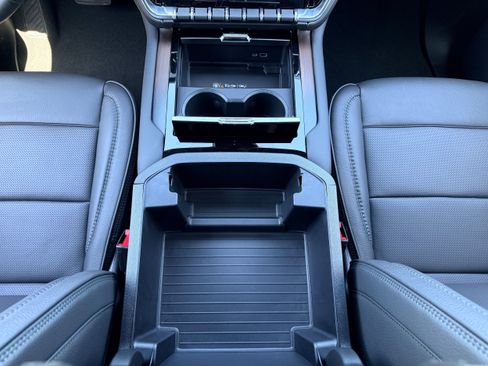 New 2026 GMC Yukon Denali AWD/4WD image 17