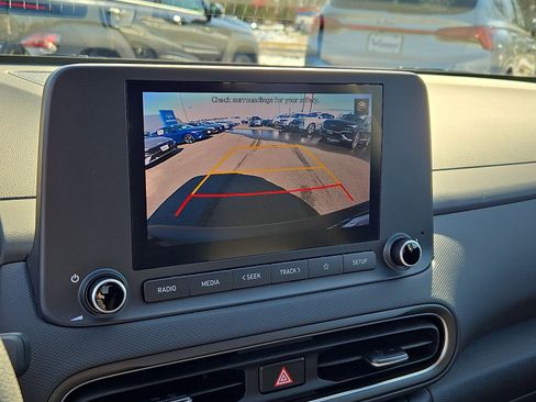 Used 2023 Hyundai Kona SEL image 21