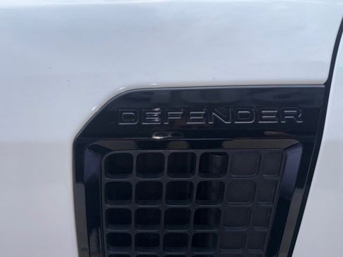 Used 2025 Land Rover Defender 110 S AWD/4WD image 15