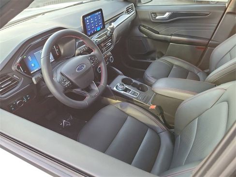 Used 2025 Ford Escape ST-Line w/ Equipment Group 301A image 3
