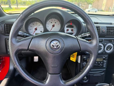 Used 2002 Toyota MR2 RWD image 34