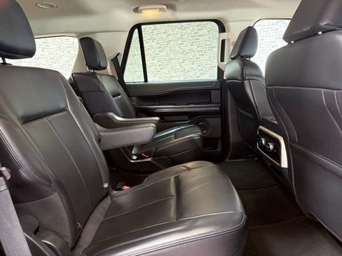 Used 2024 Ford Expedition XLT image 10