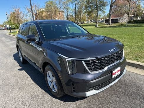 New 2026 Kia Sorento LX FWD image 24