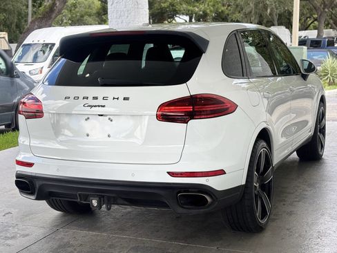 Used 2017 Porsche Cayenne Platinum Edition w/ Premium Package (PJV) image 10