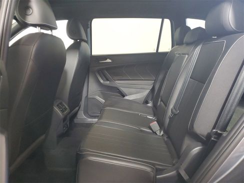 Used 2023 Volkswagen Tiguan SE R-Line image 23