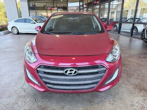 Used 2016 Hyundai Elantra GT w/ Option Group 02 image 2
