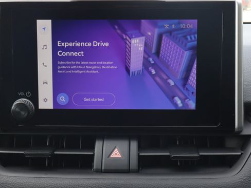 Used 2025 Toyota RAV4 XLE FWD image 19